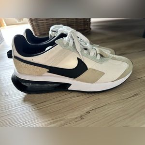 Nike Air Max Pre-Day Lite Bone